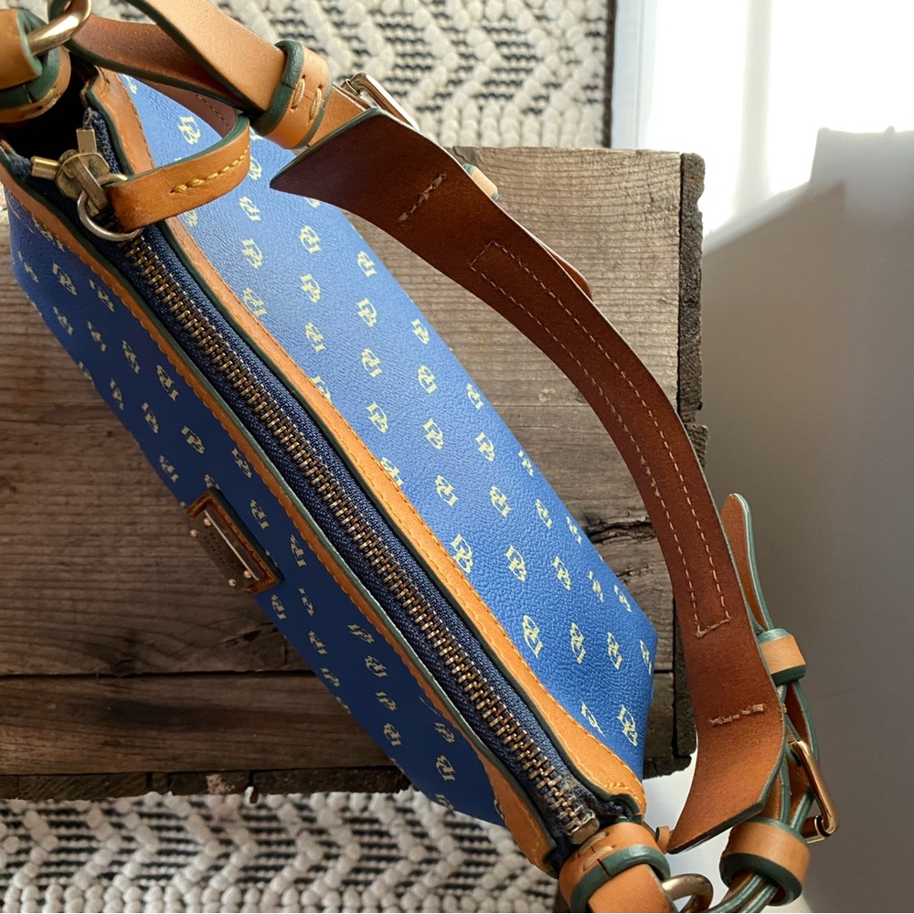 Dooney & Bourke - Picture 6 of 13